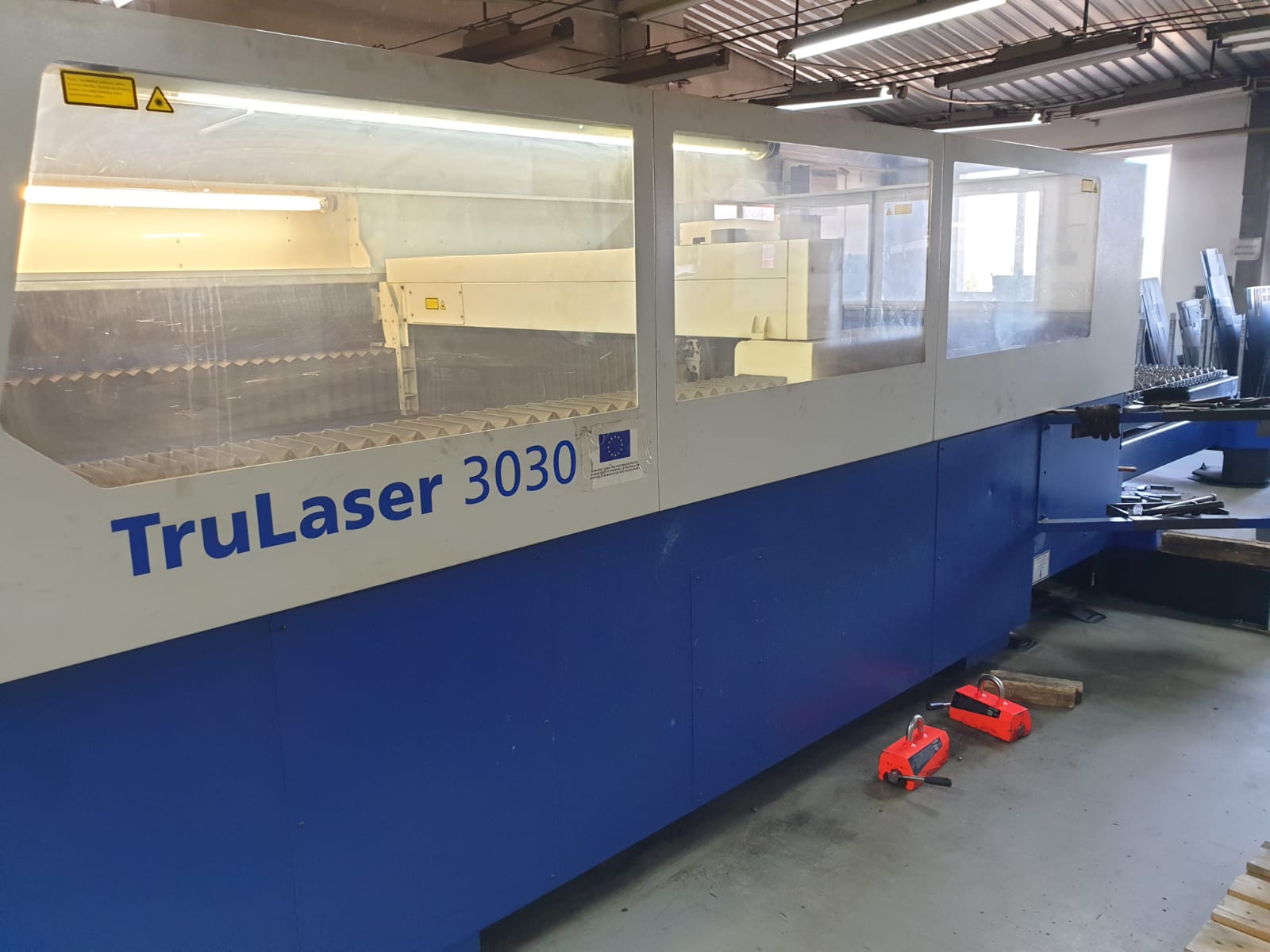 TruLaser 3030 laser