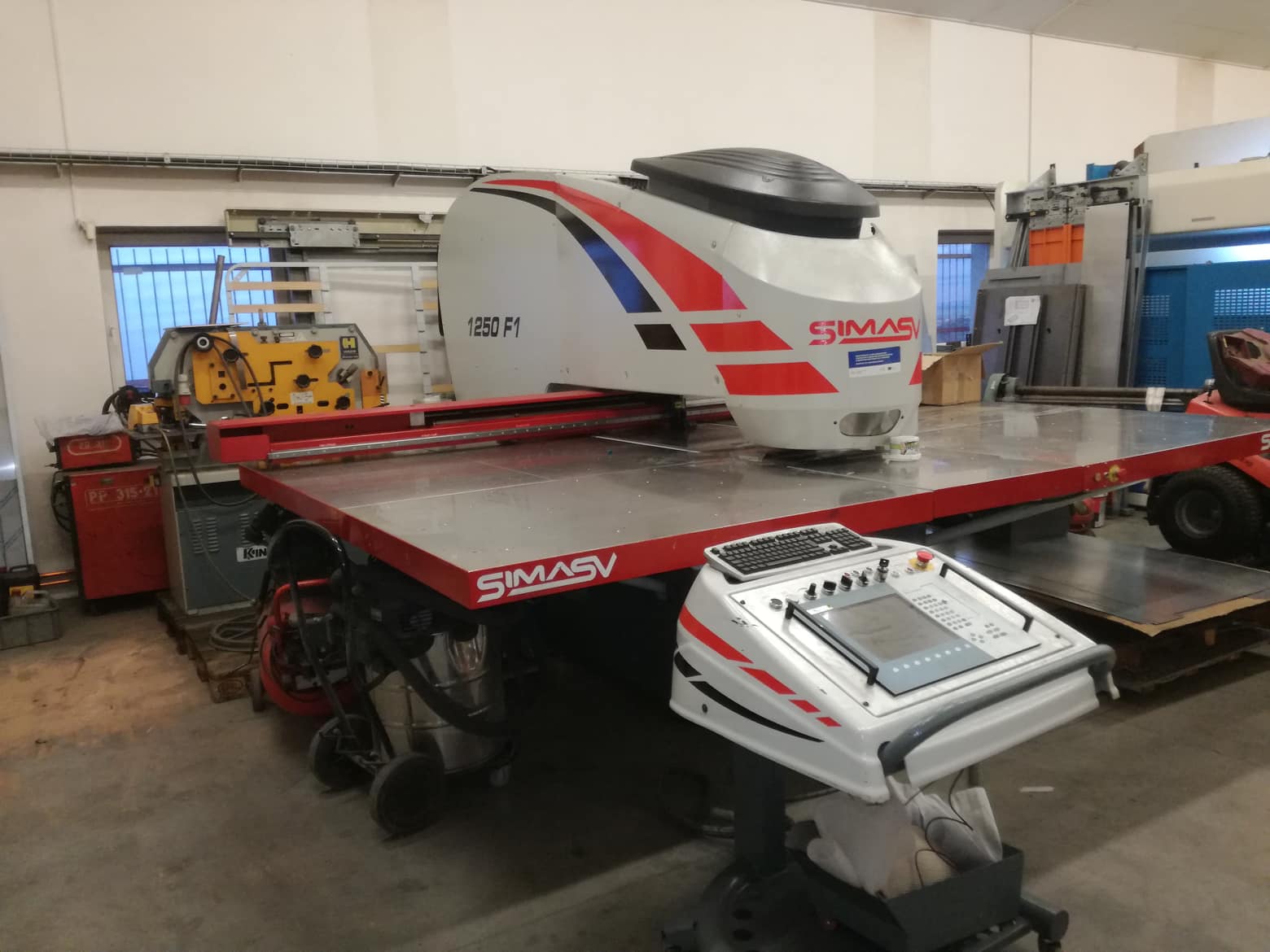 Lis vysekávací SIMASV CNC model F1 1250