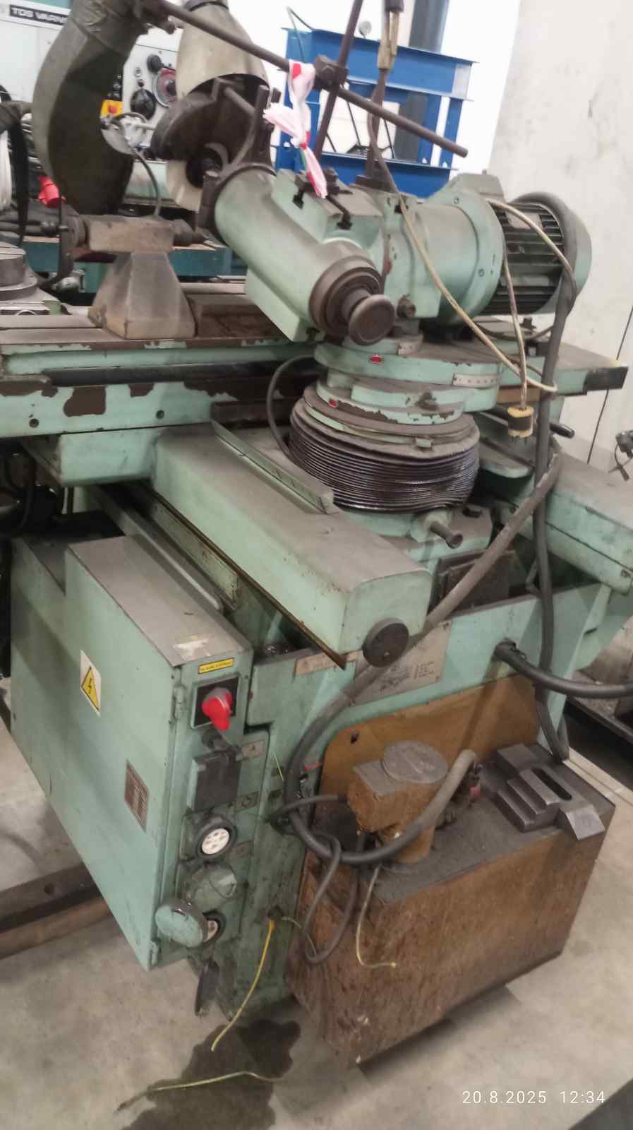 Bruska nástrojová BN 102 C