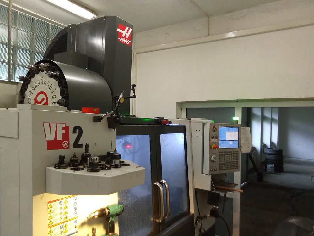 Obráběcí centrum HAAS VF 2 - 4-osé