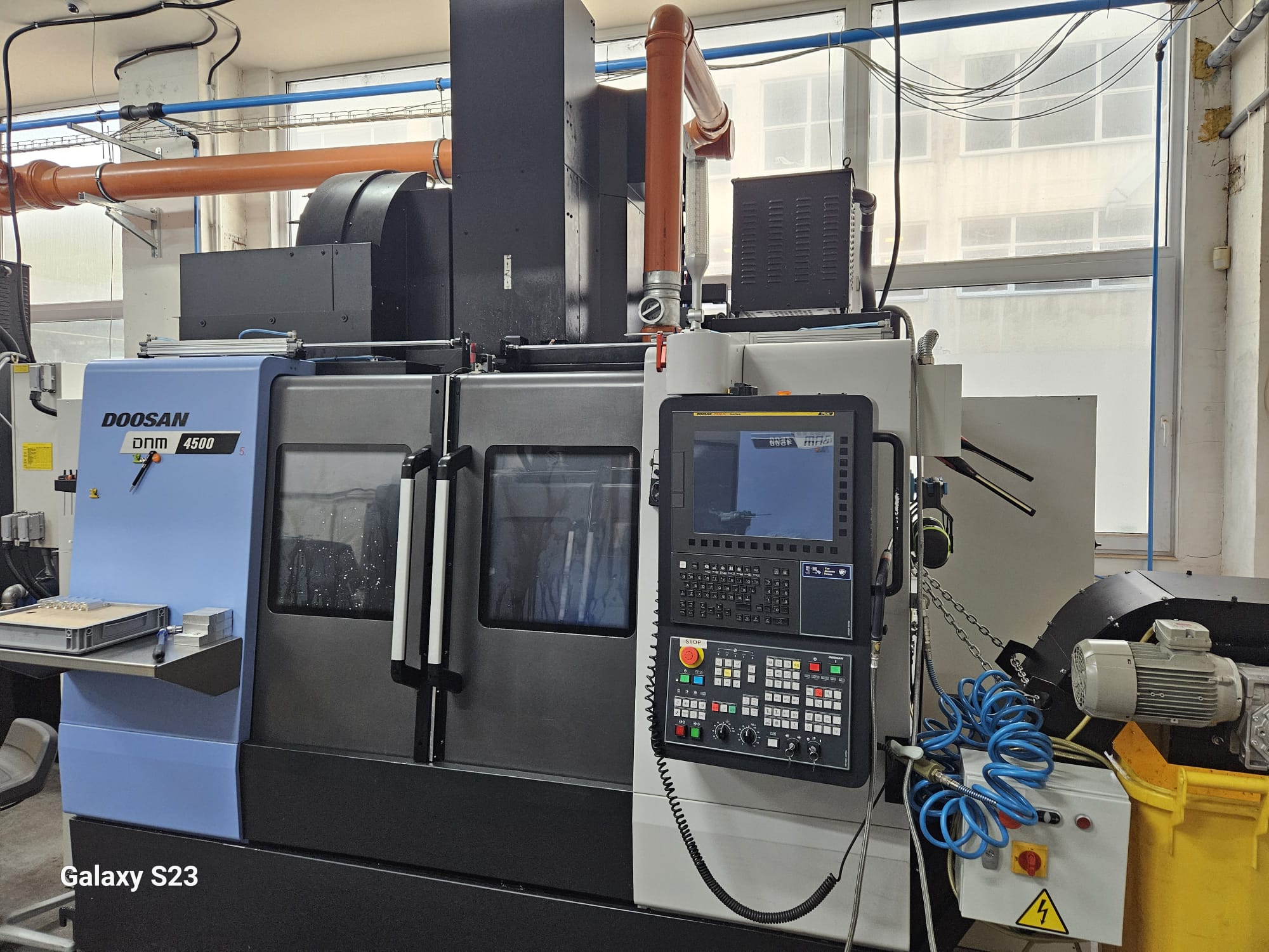 Obráběcí centrum DOOSAN DNM 4500